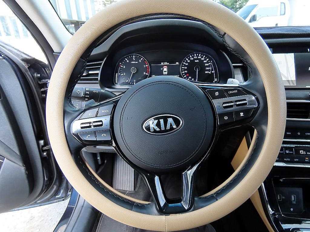 KIA K7 - Vista 8
