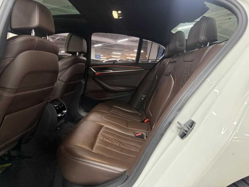 BMW 5 Series - Vista 7