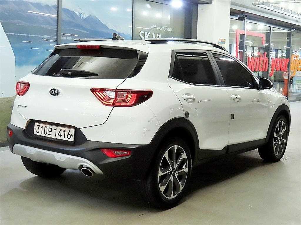 KIA Stonic - Vista 4