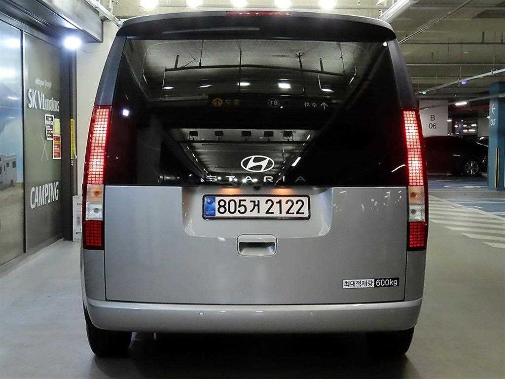 HYUNDAI Staria - Vista 5