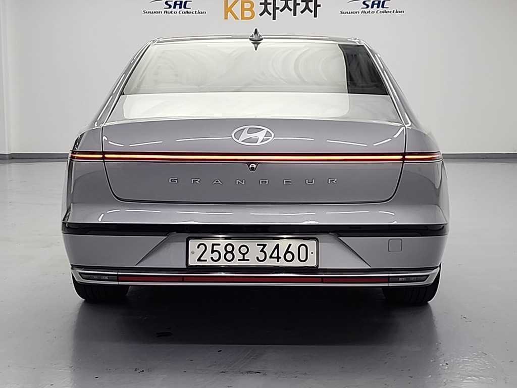 HYUNDAI Grandeur - Vista 3