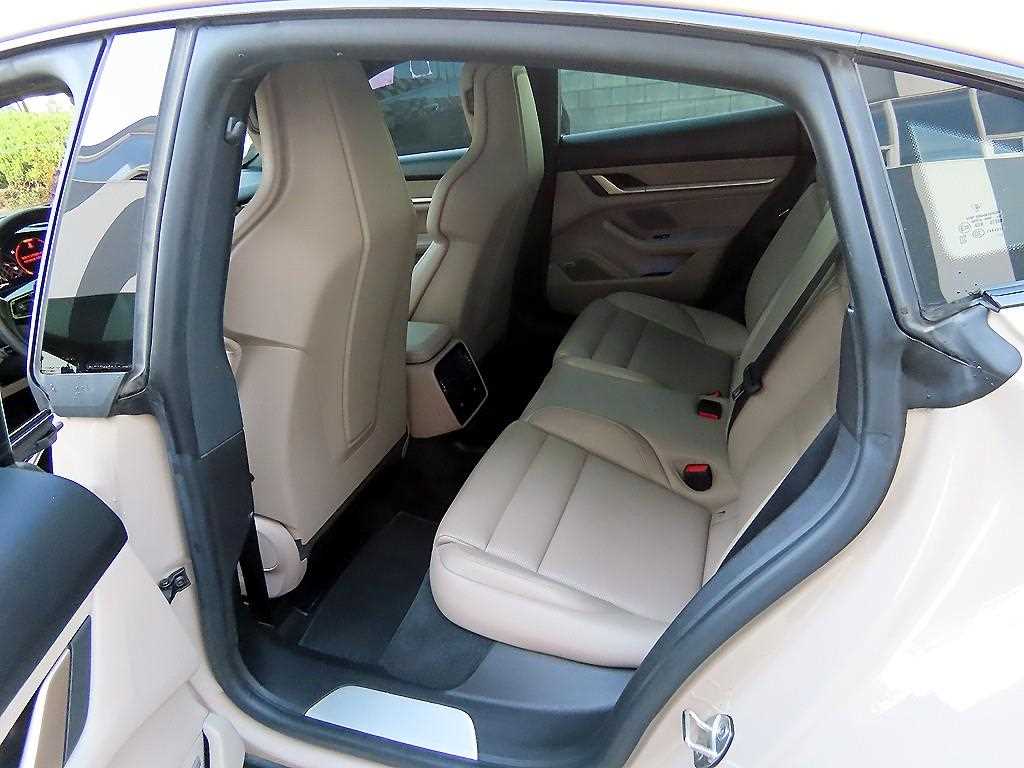 Porsche Taycan - Vista 6