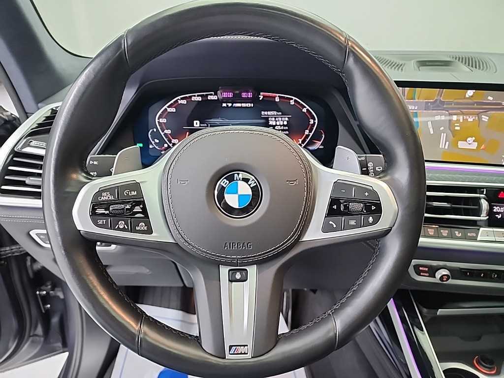 BMW X7 - Vista 9