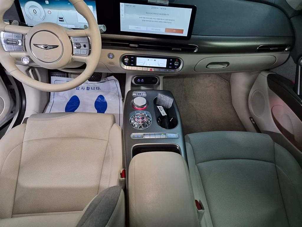 Genesis GV60 - Vista 10