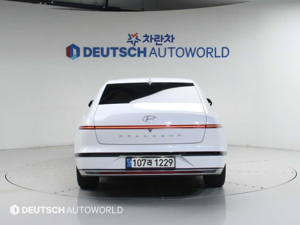 HYUNDAI Grandeur - Vista 4