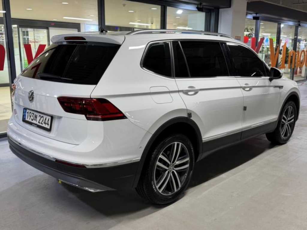 Volkswagen Tiguan - Vista 4