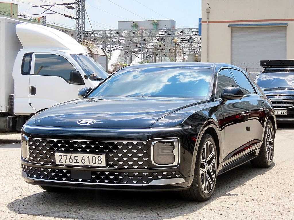 HYUNDAI Grandeur - Vista 2