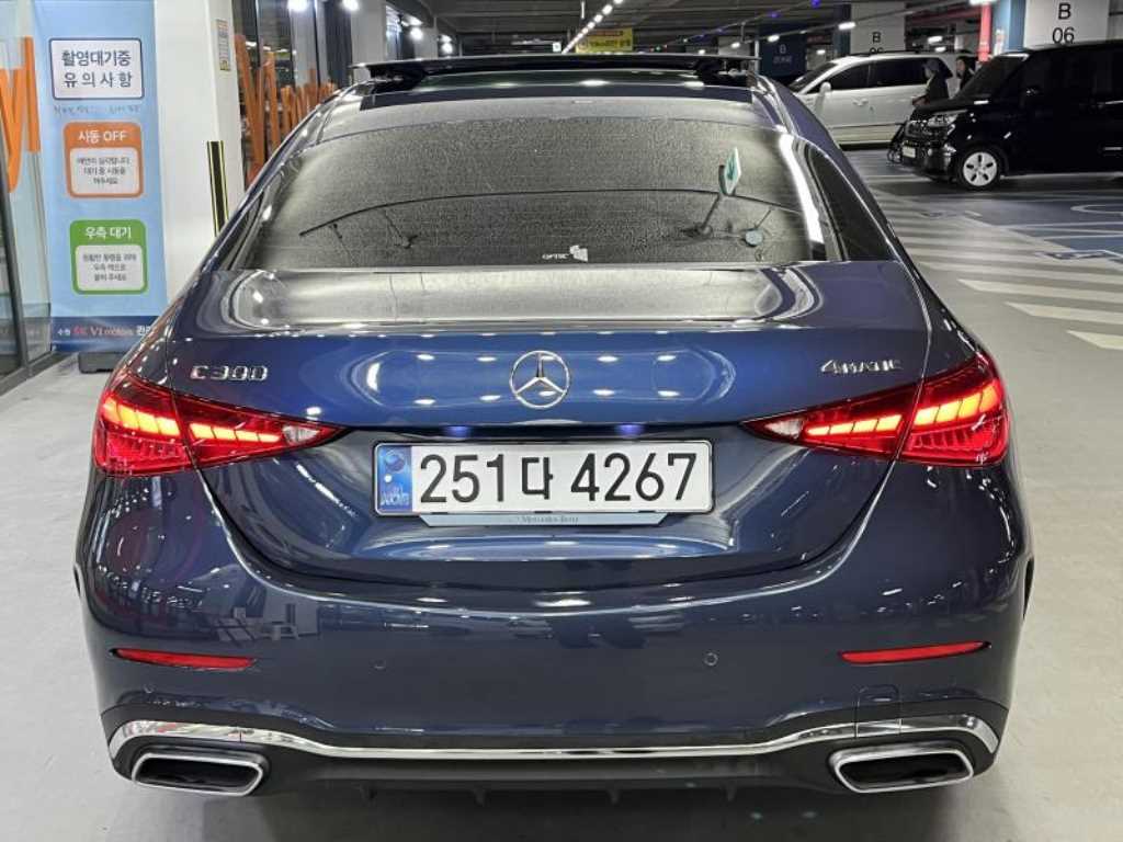 Mercedes Benz C Class - Vista 5