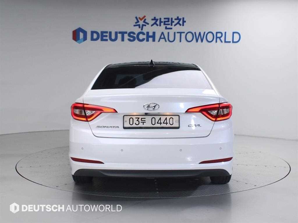 HYUNDAI Sonata - Vista 4