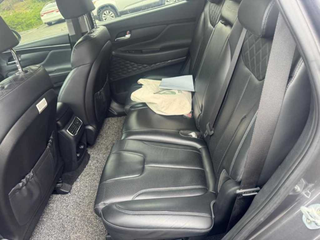 HYUNDAI Santa Fe - Vista 5