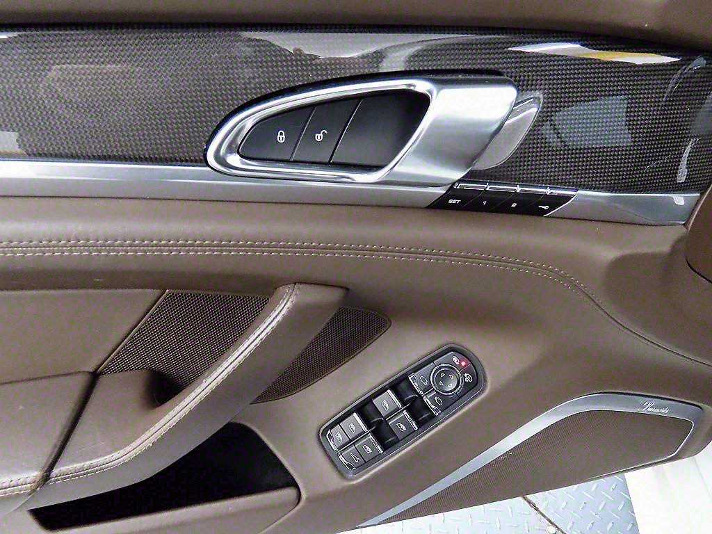 Porsche Panamera - Vista 11