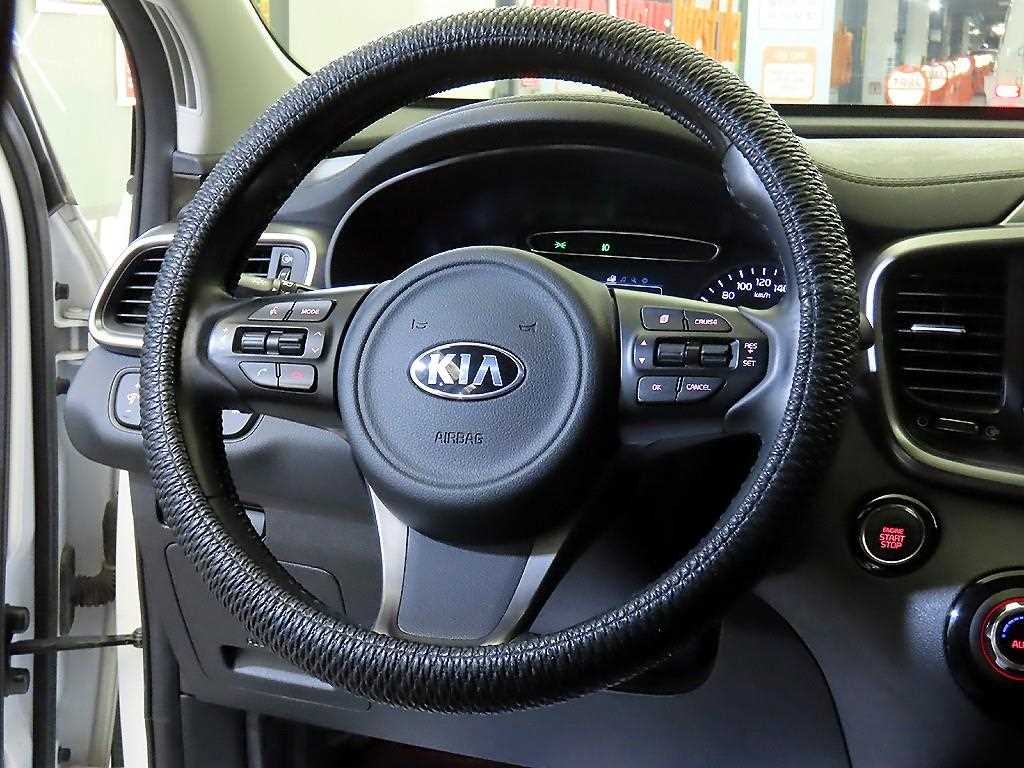 KIA Sorento - Vista 8