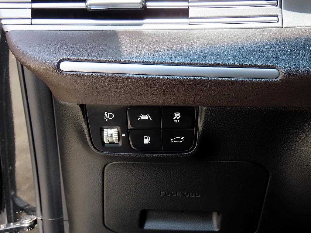HYUNDAI Grandeur - Vista 12