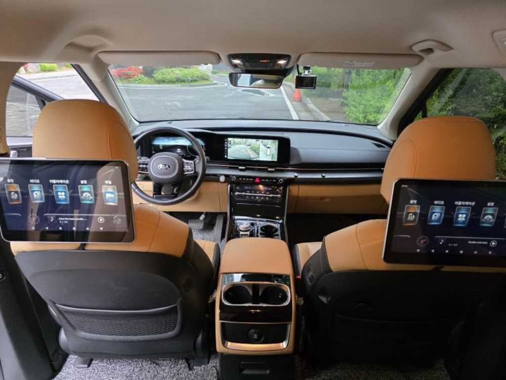 KIA Carnival - Vista 10