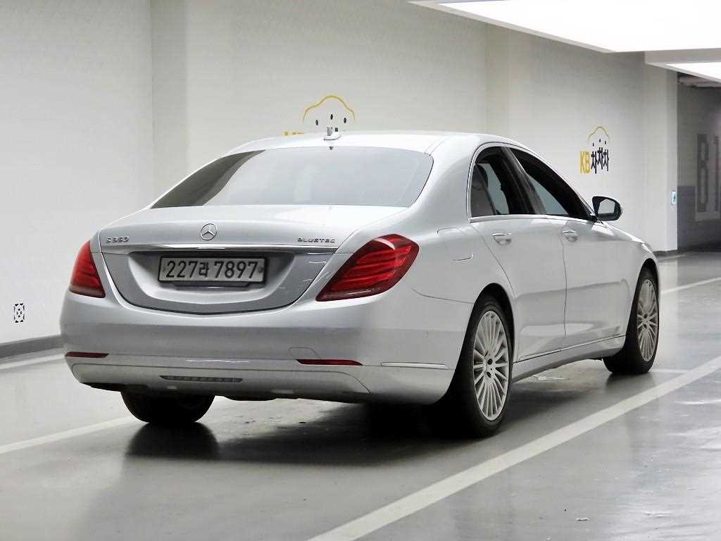 Mercedes Benz S Class - Vista 4