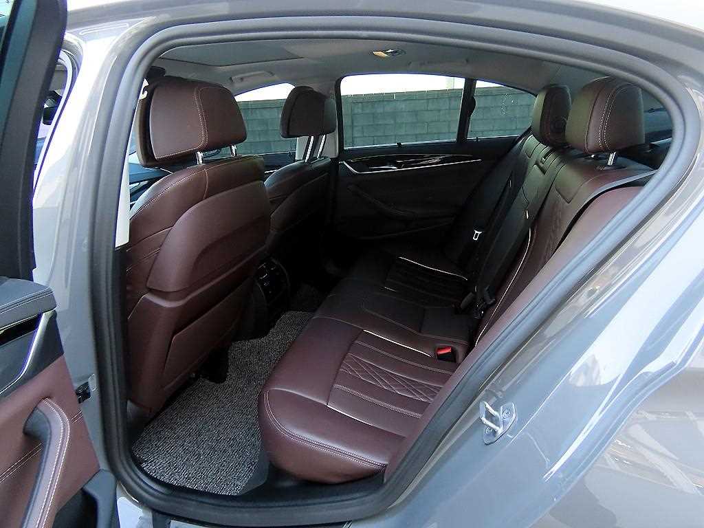 BMW 5 Series - Vista 6