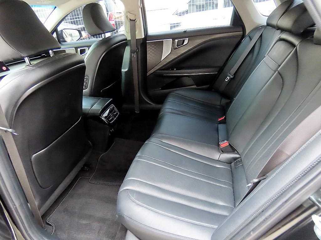 KIA K8 - Vista 6