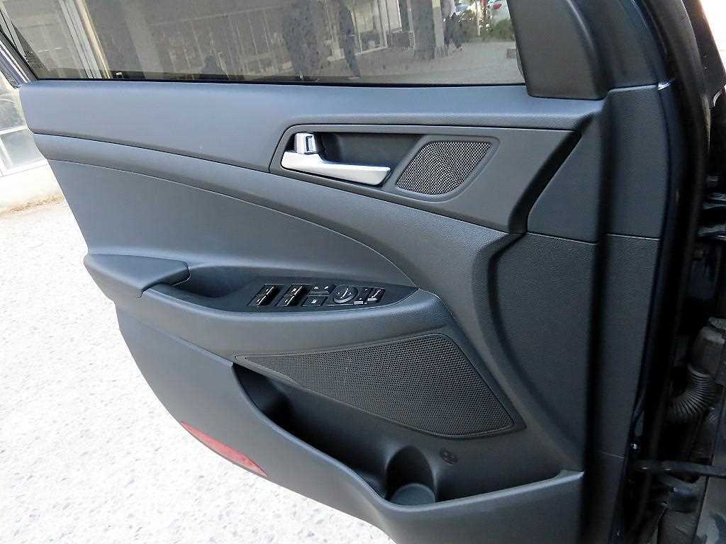 HYUNDAI Tucson - Vista 11