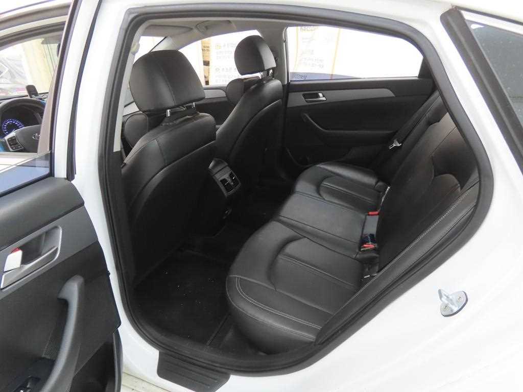 HYUNDAI Sonata - Vista 6