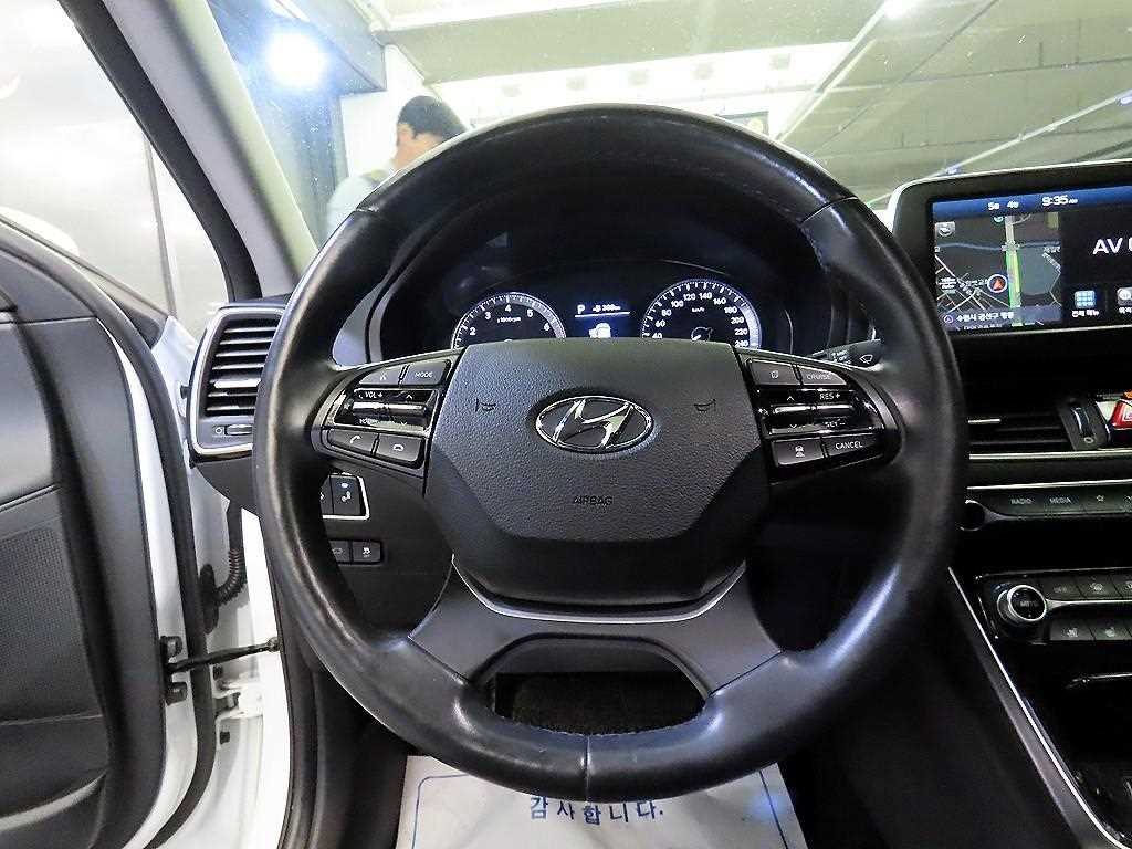 HYUNDAI Grandeur - Vista 8