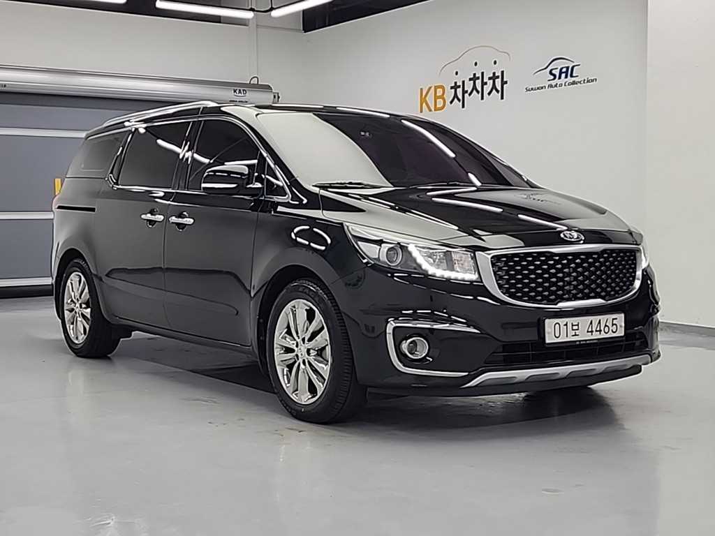 KIA Carnival - Vista 4