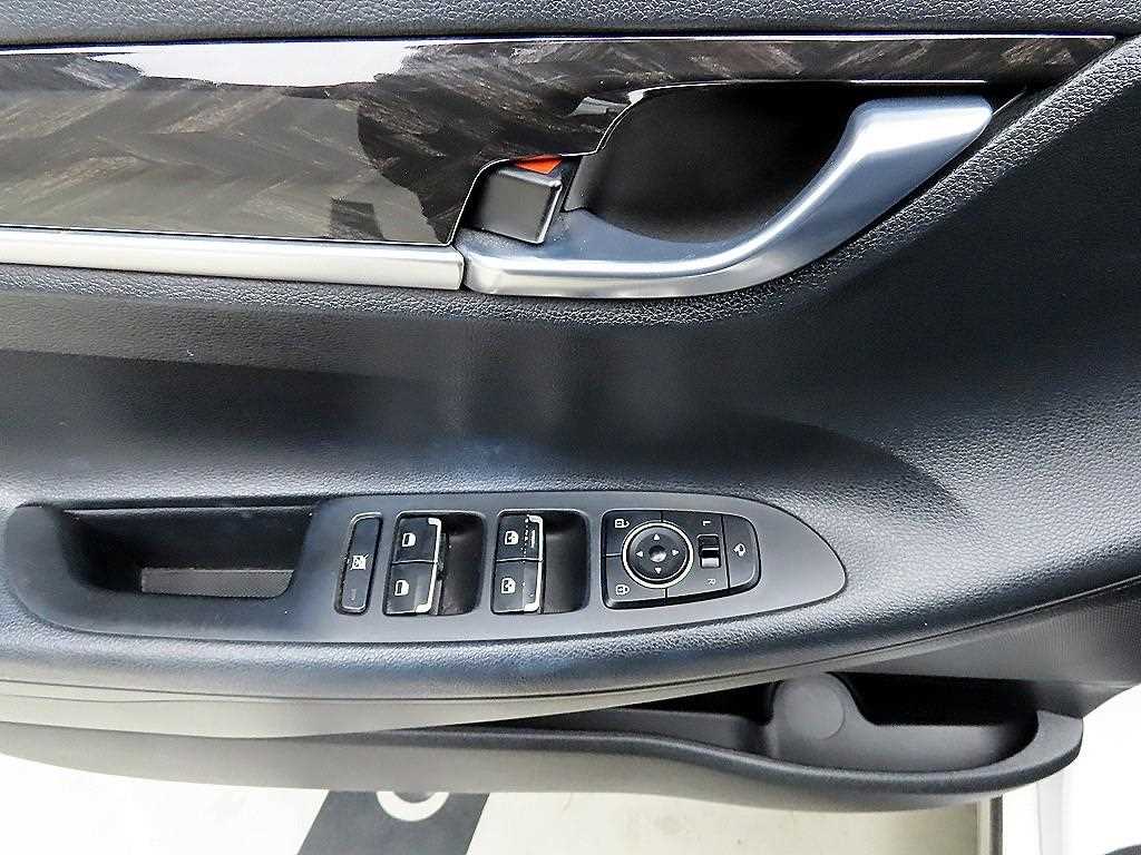 HYUNDAI Grandeur - Vista 11