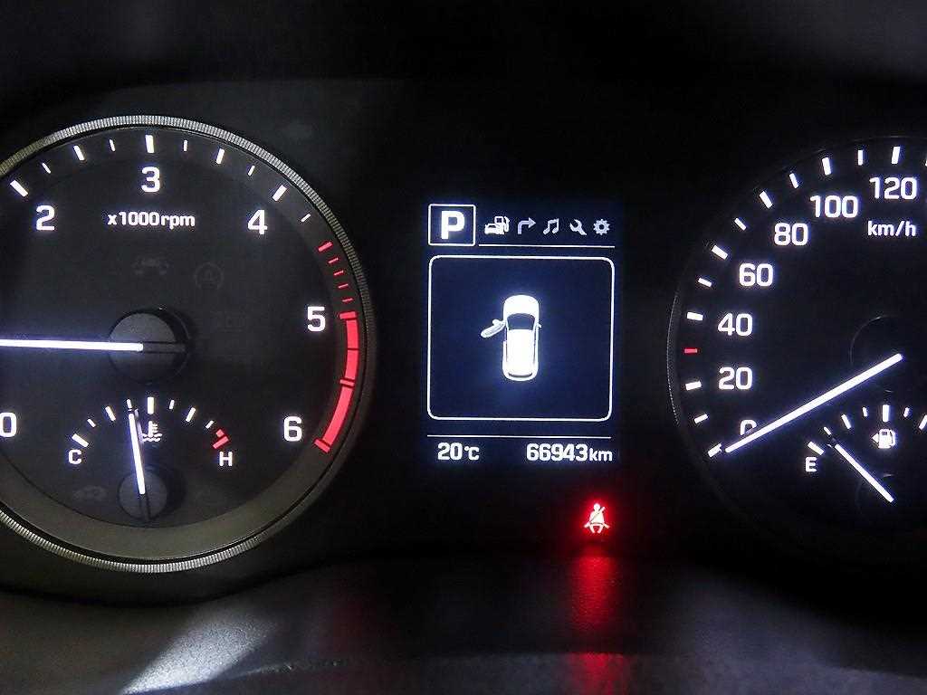 HYUNDAI Tucson - Vista 9