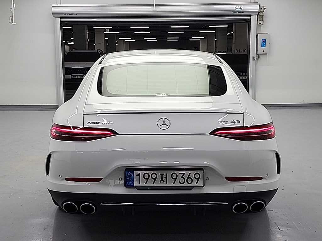 Mercedes Benz AMG GT - Vista 3