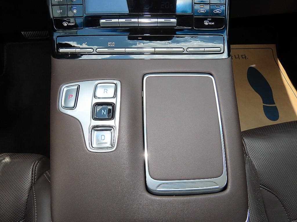HYUNDAI Grandeur - Vista 10
