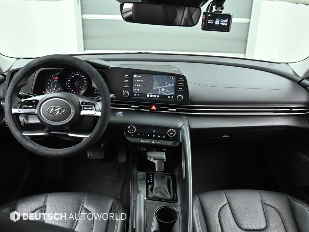 HYUNDAI Avante - Vista 7