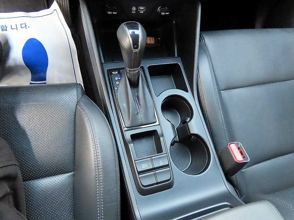 HYUNDAI Tucson - Vista 10