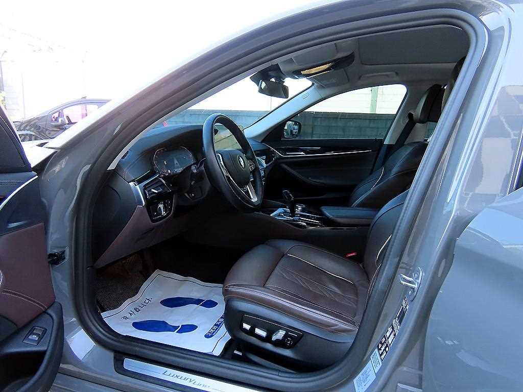 BMW 5 Series - Vista 5