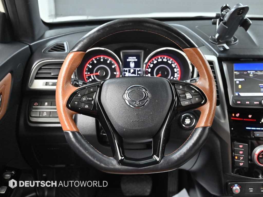 Ssangyong Tivoli 2019 Blanco - Importación desde Corea - HF Imports Iquique - Foto 13
