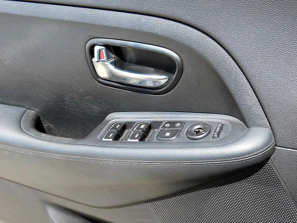 KIA Carens - Vista 11