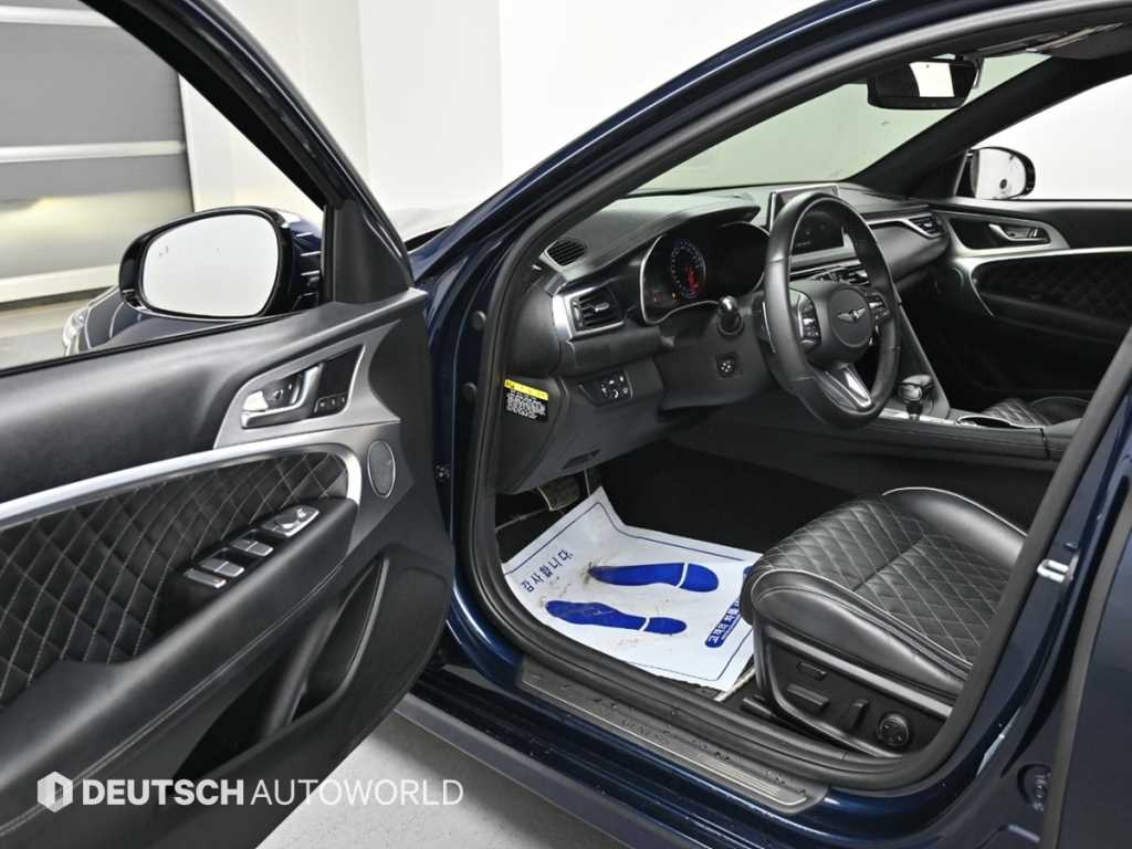 Genesis G70 - Vista 11