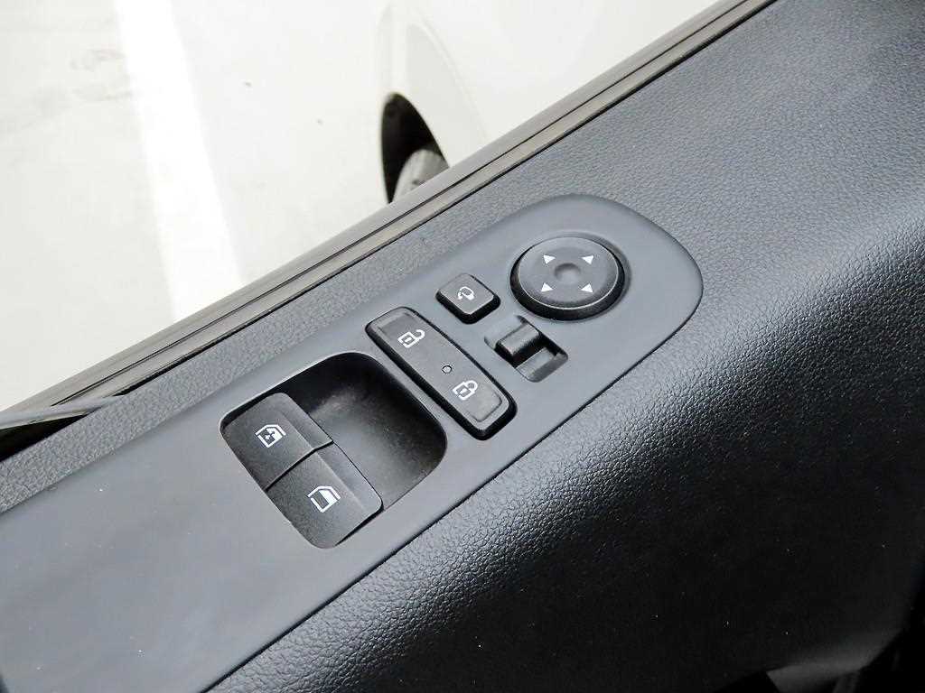 HYUNDAI Staria - Vista 10