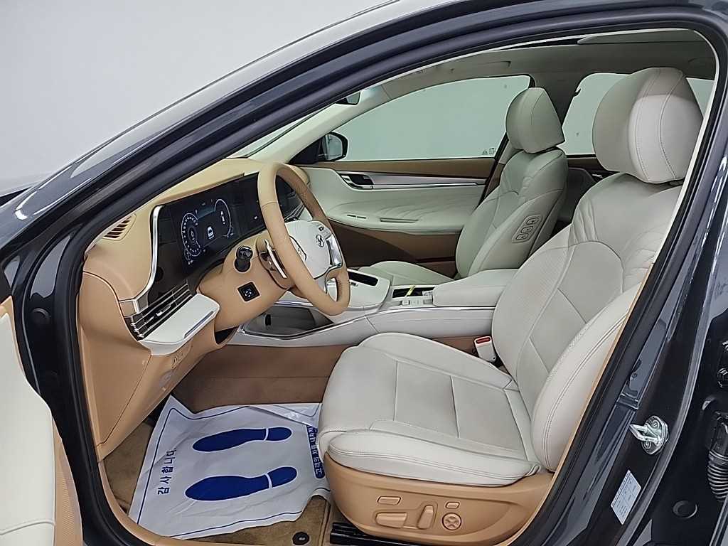 HYUNDAI Grandeur - Vista 11