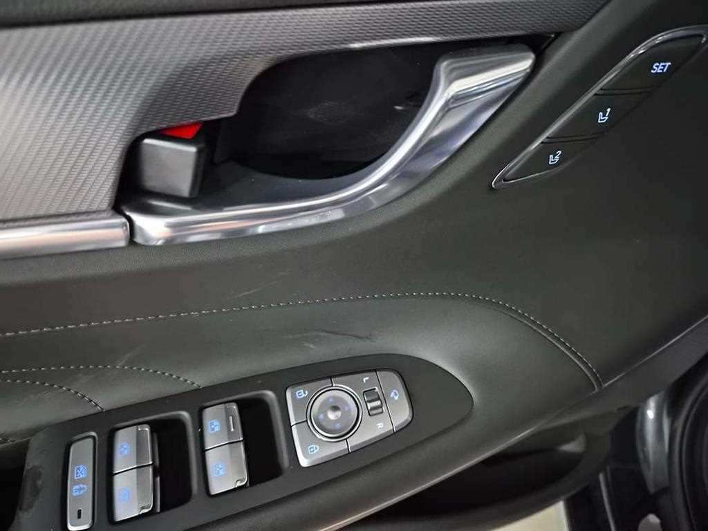 HYUNDAI Grandeur - Vista 12