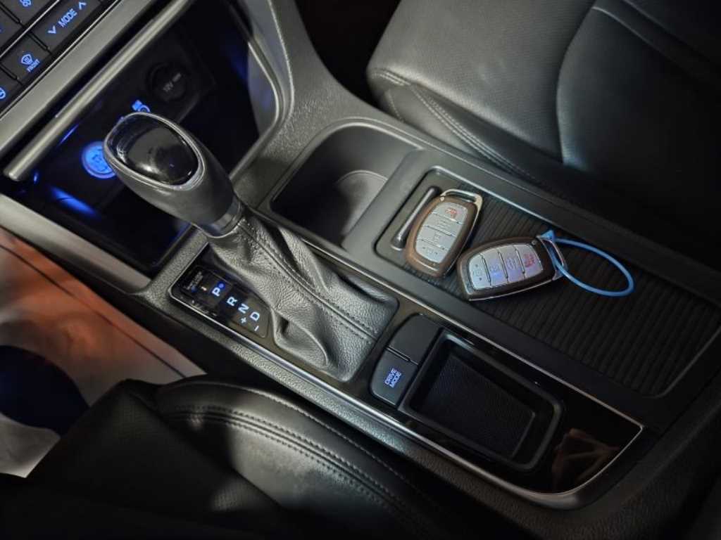 HYUNDAI Sonata - Vista 11