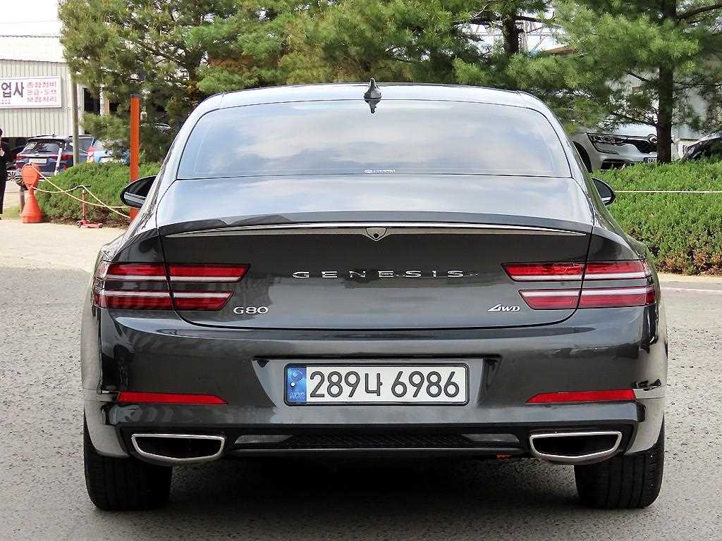 Genesis G80 - Vista 4