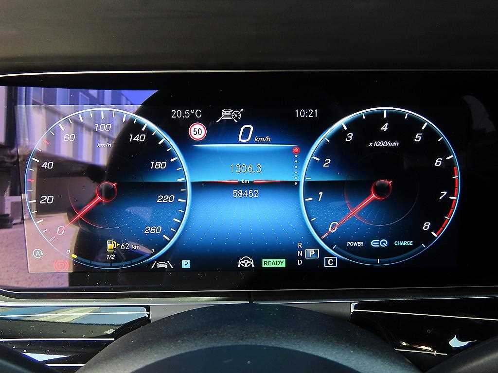 Mercedes Benz E class - Vista 9