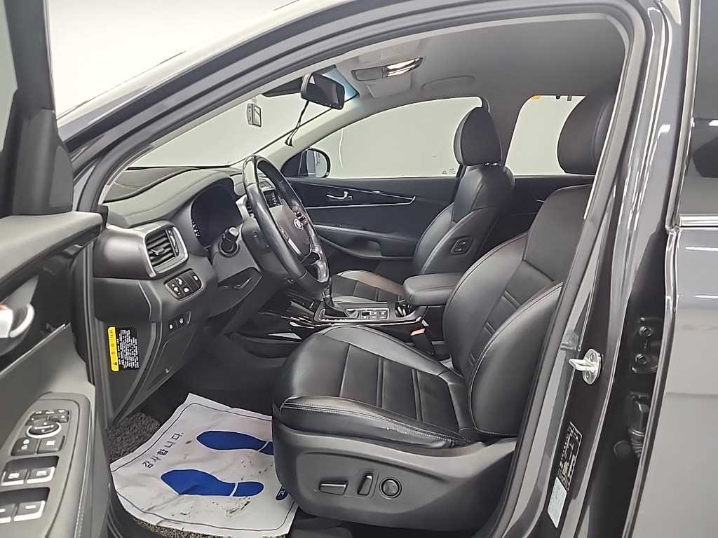 KIA Sorento - Vista 11