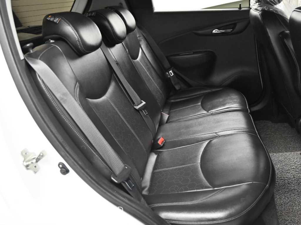 Chevrolet Spark - Vista 12