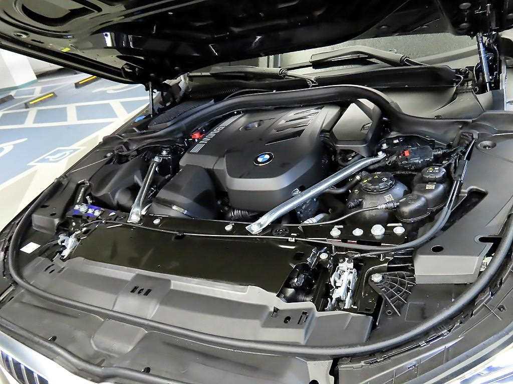 BMW 5 Series 2025 Negro - Importación desde Corea - HF Imports Iquique - Foto 19