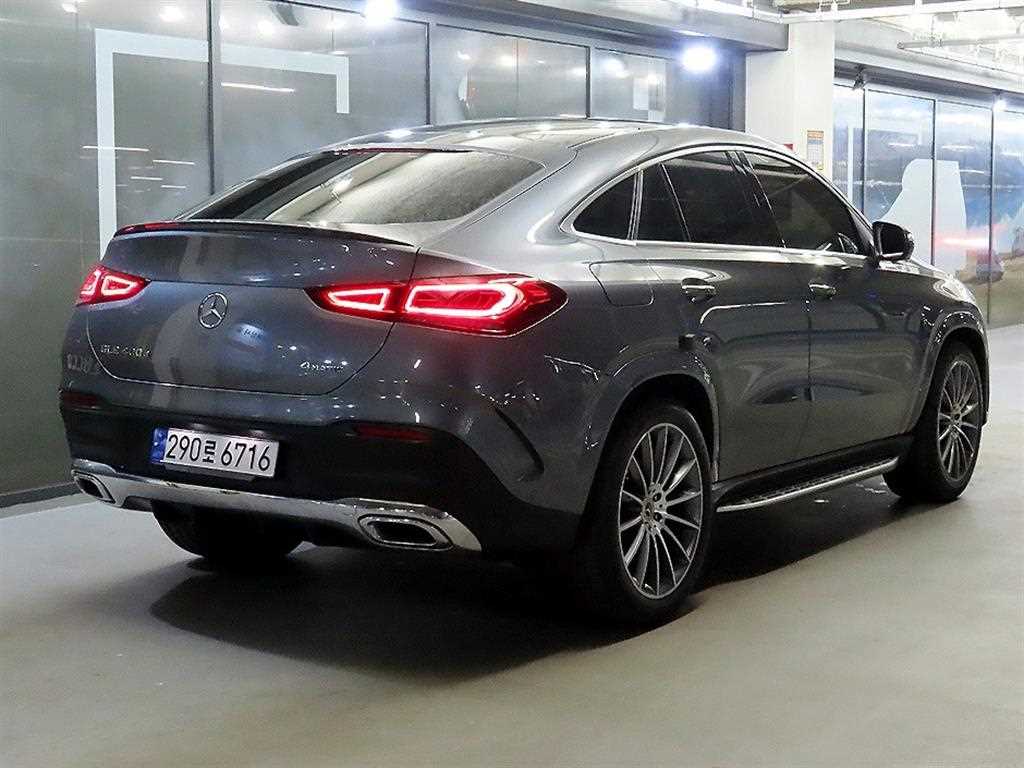 Mercedes Benz GLE Class - Vista 4