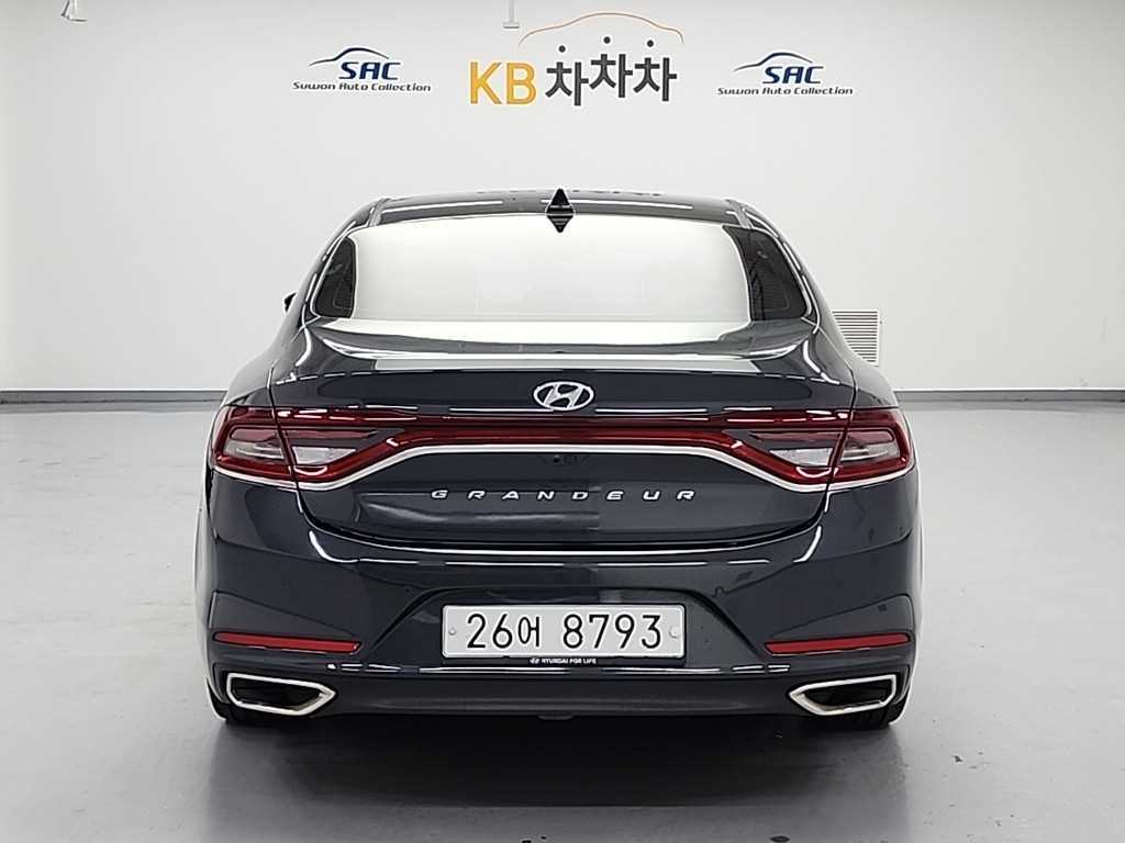 HYUNDAI Grandeur - Vista 4