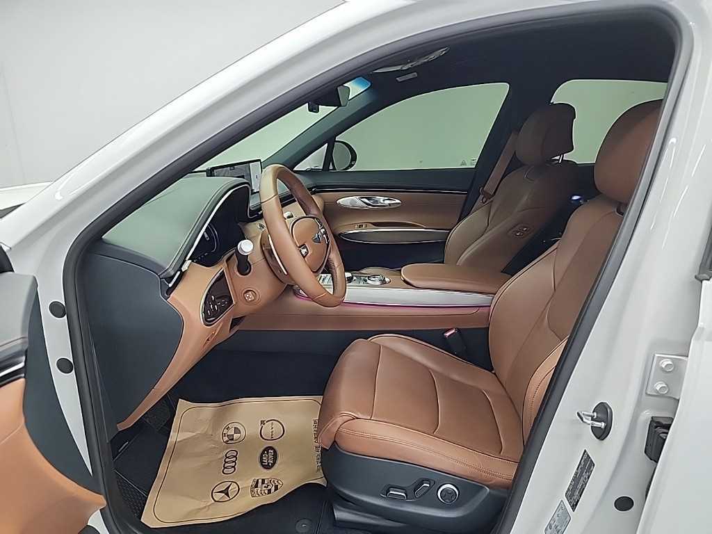 Genesis GV70 - Vista 11
