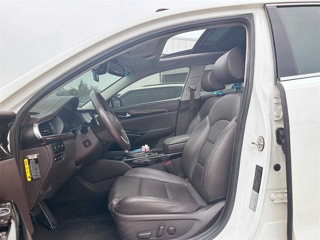 KIA K7 - Vista 9