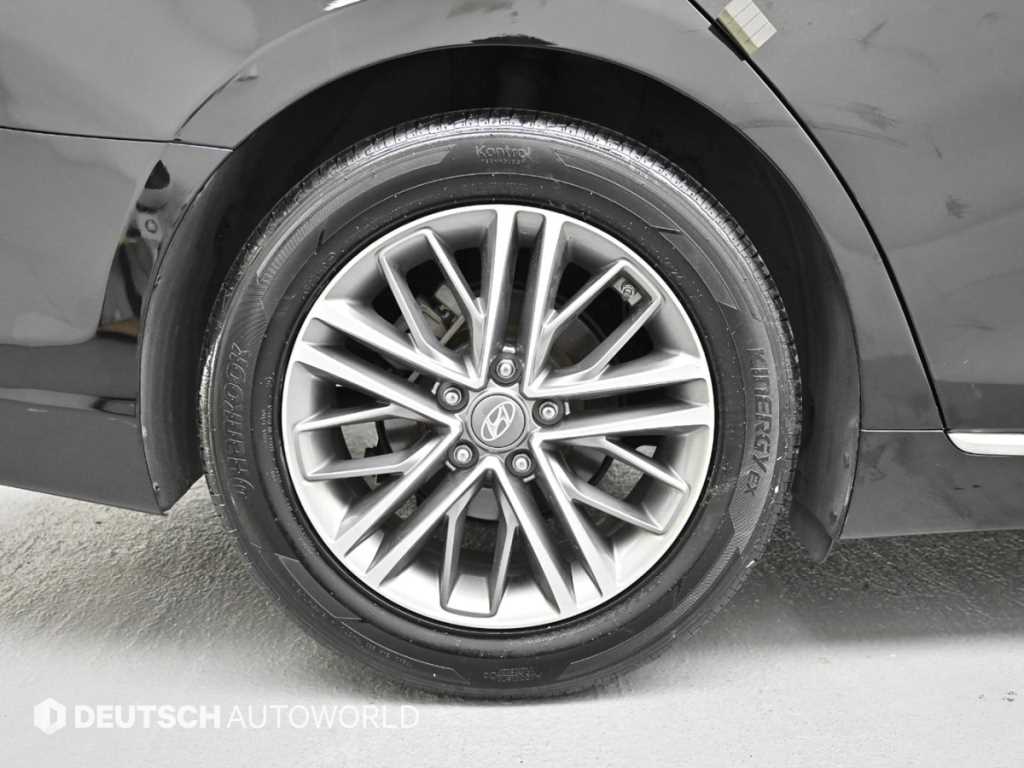 HYUNDAI Grandeur - Vista 5