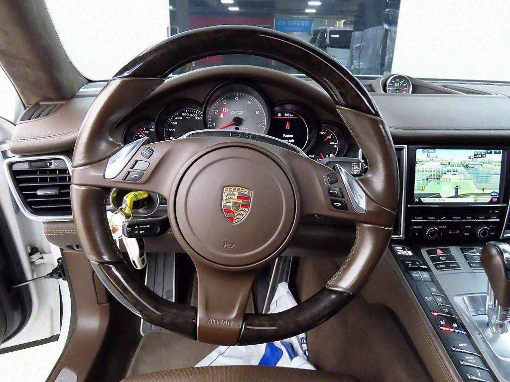 Porsche Panamera - Vista 9